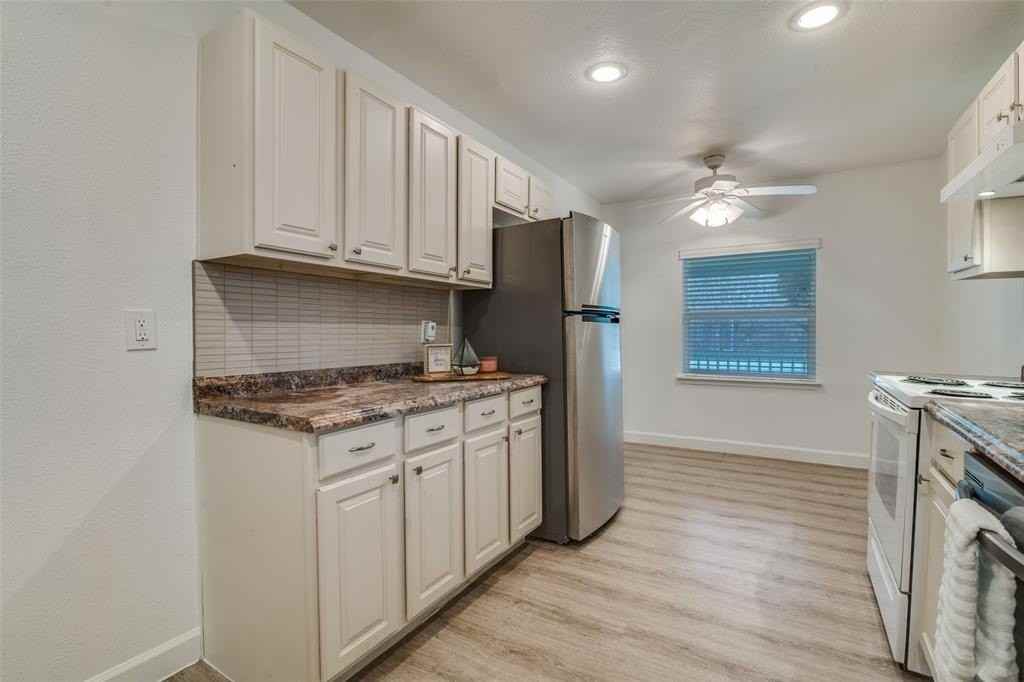 5524 Lyons Rd - Photo 4 of 20