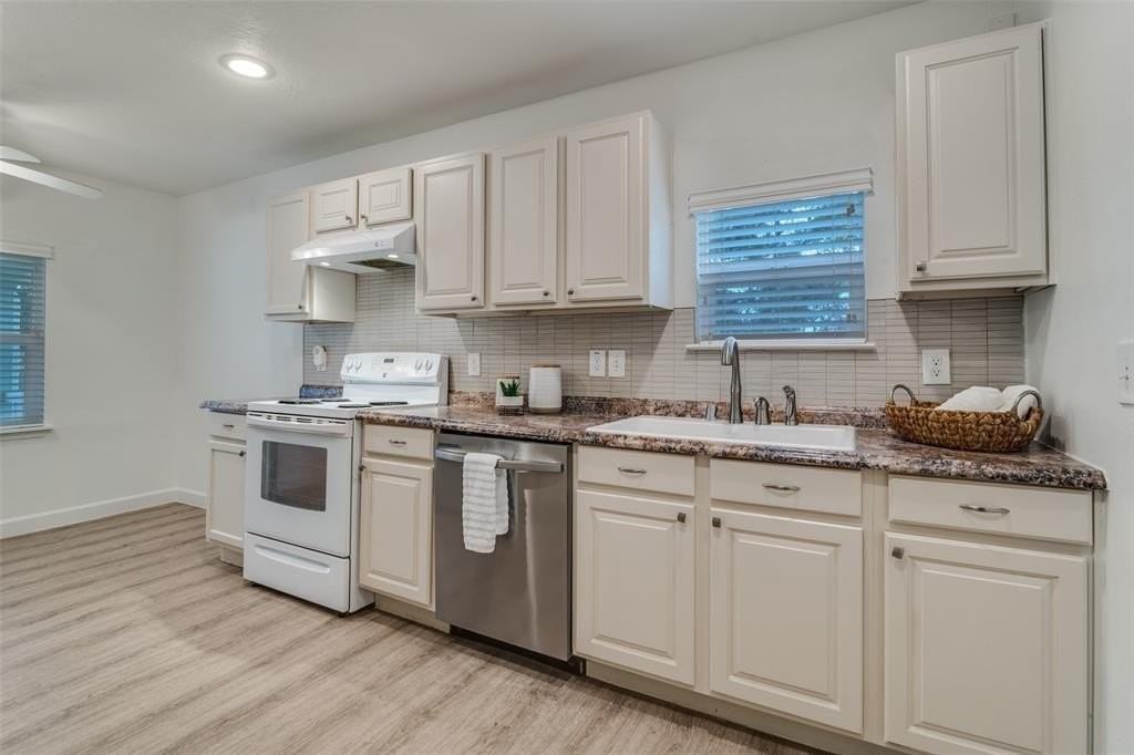 5524 Lyons Rd - Photo 5 of 20