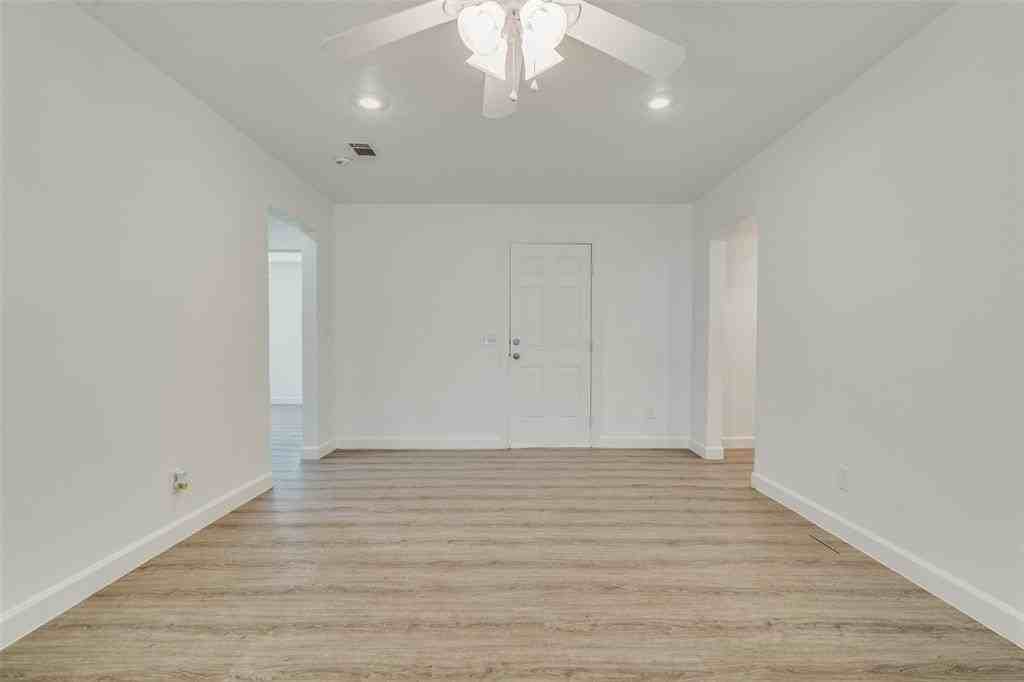 5524 Lyons Rd - Photo 7 of 20