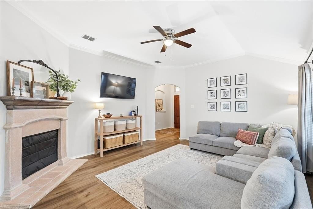 14316 Broomstick Rd - Photo 7 of 40