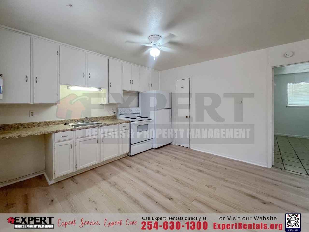 1705 Mulford St #C - Photo 6 of 7