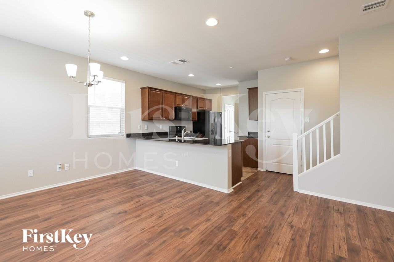 661 Swift Eagle Ave - Photo 2 of 15