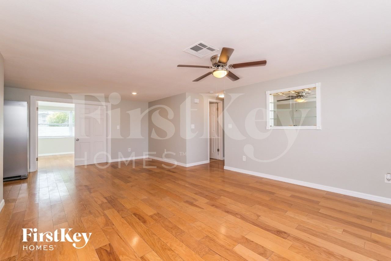 9115 Saint Regis Ln - Photo 2 of 15