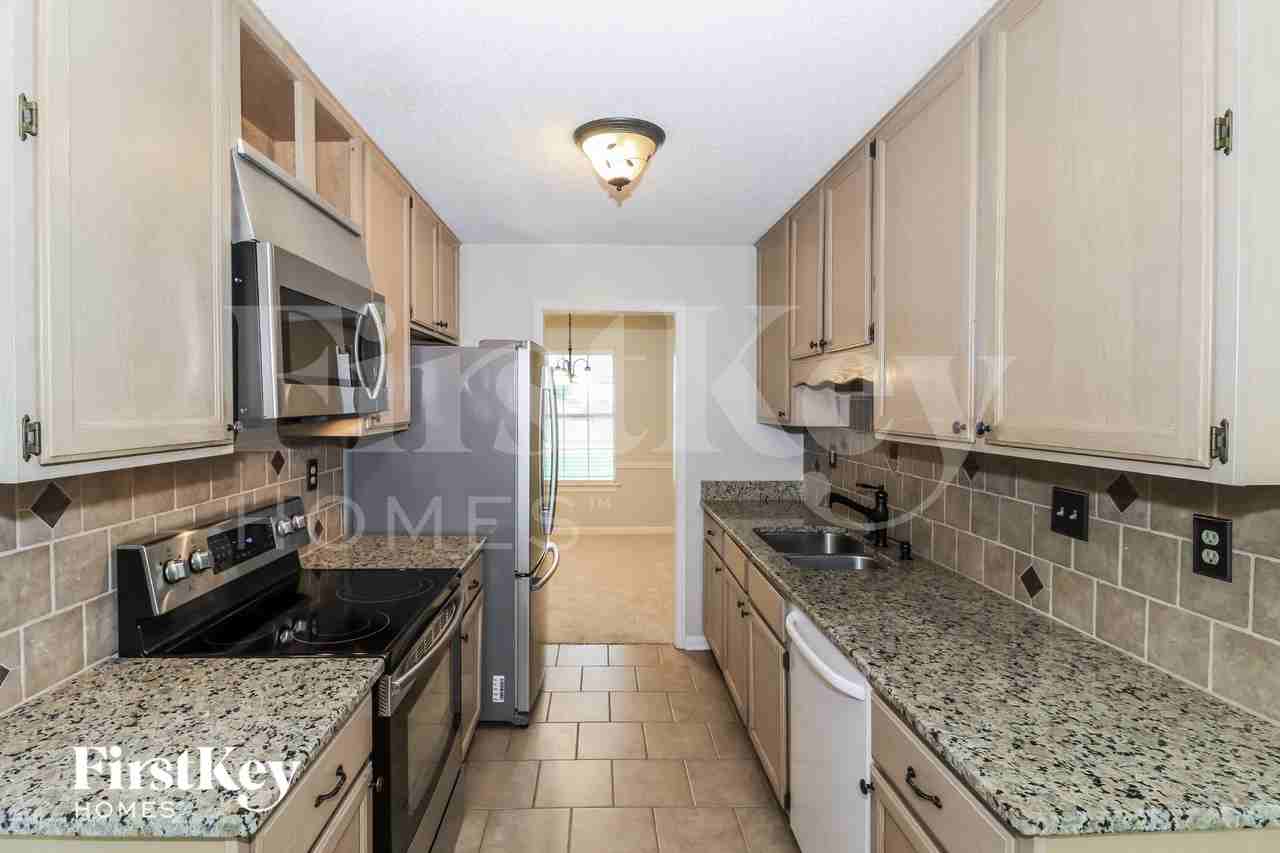 4381 Whispering Bend Dr - Photo 7 of 16