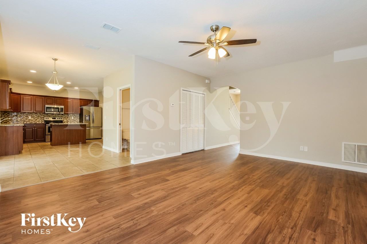 1400 Broken Pine Rd - Photo 4 of 15