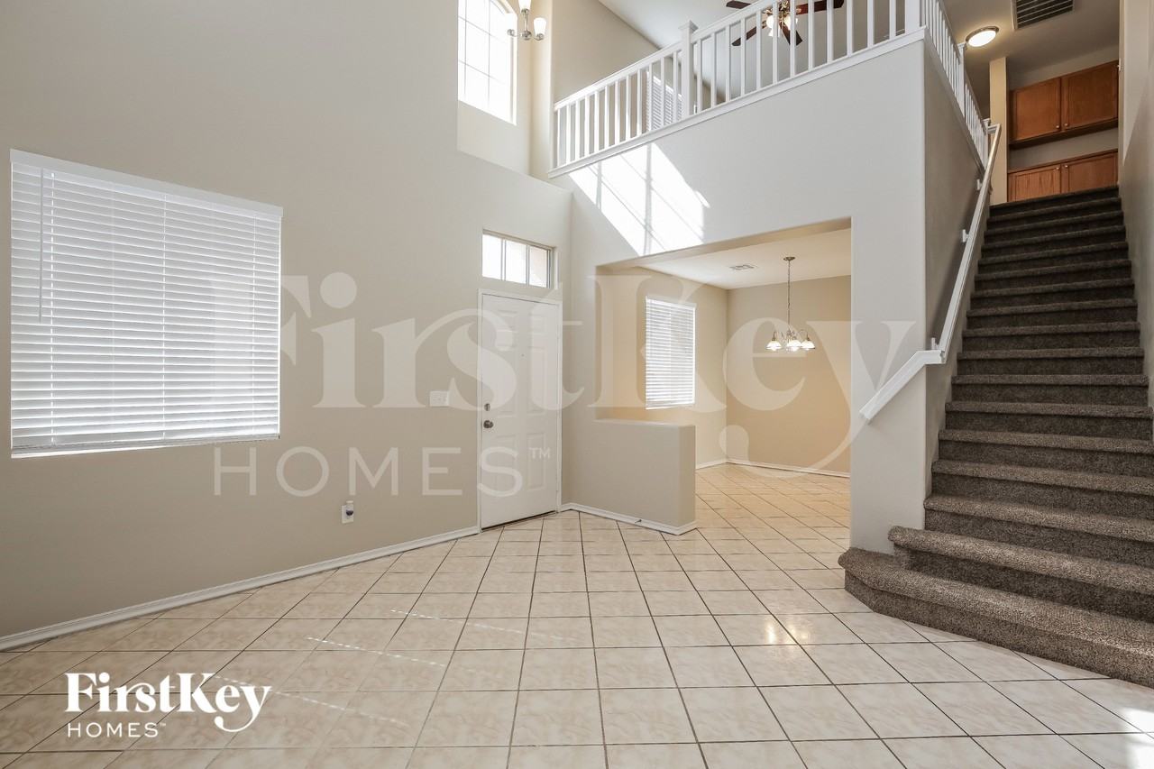 5443 Lilly Rose Ct - Photo 4 of 15