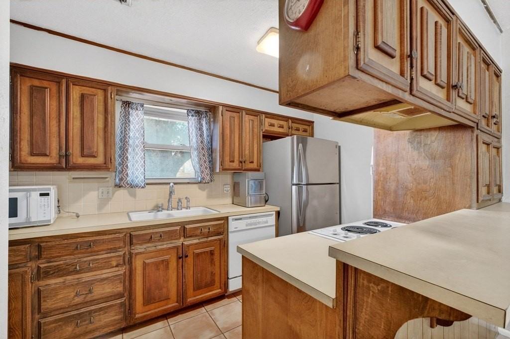 3700 Monclair Ave - Photo 7 of 19