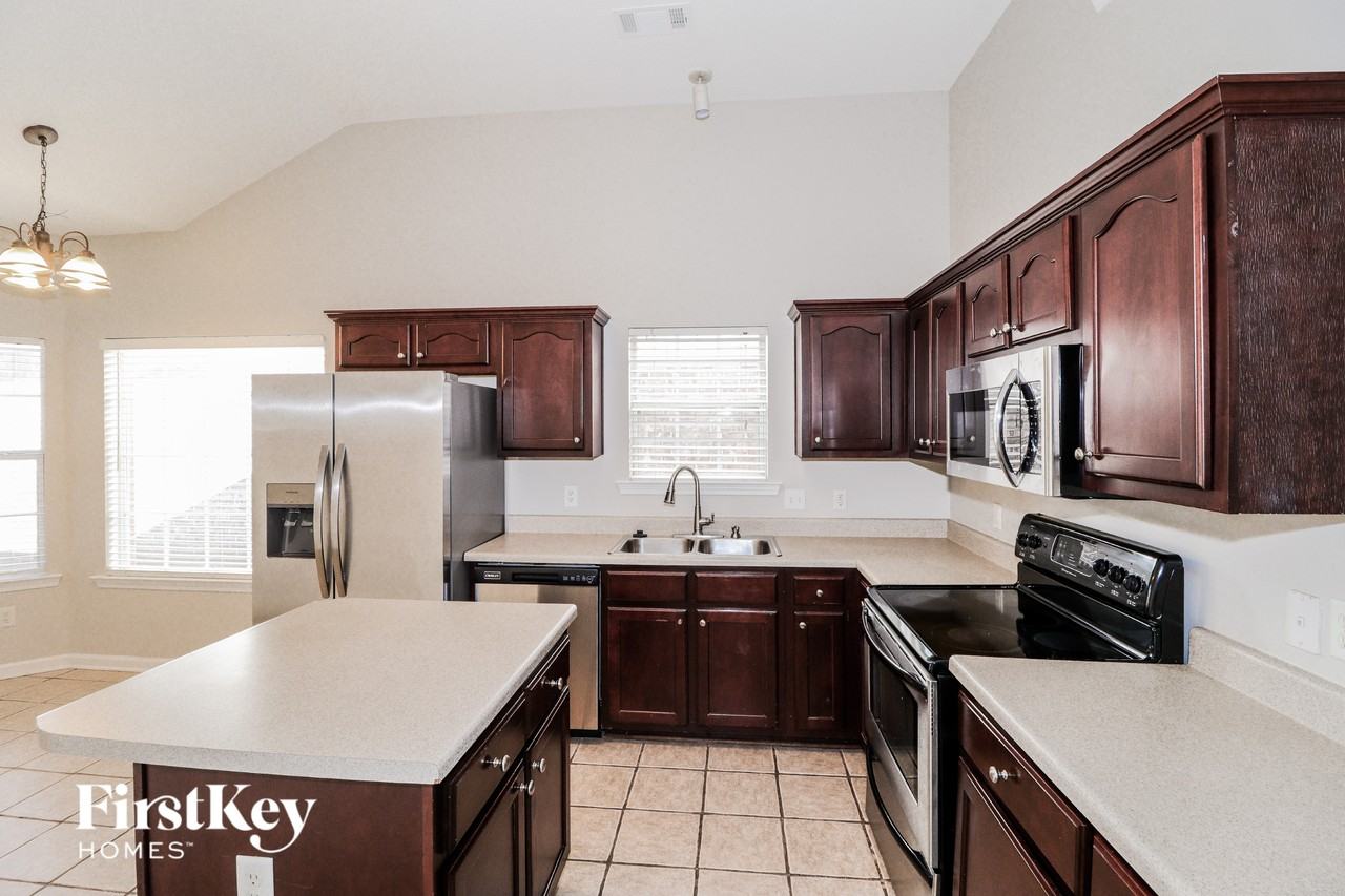 6870 Manslick Rd - Photo 7 of 15