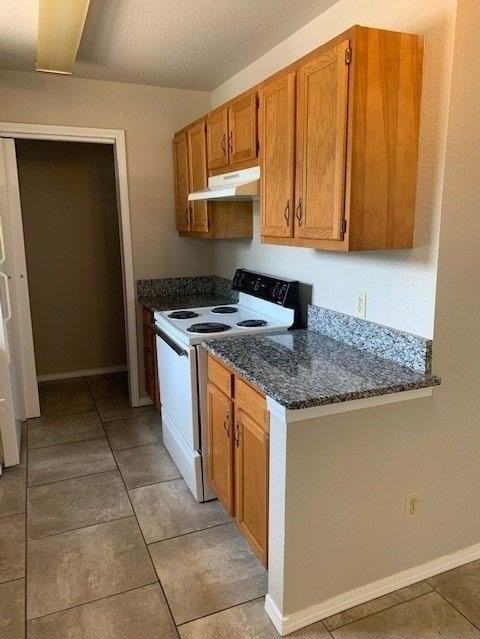 824 Russell Cir - Photo 6 of 12