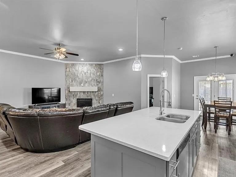 8913 Stacy Lynn Ln - Photo 5 of 16