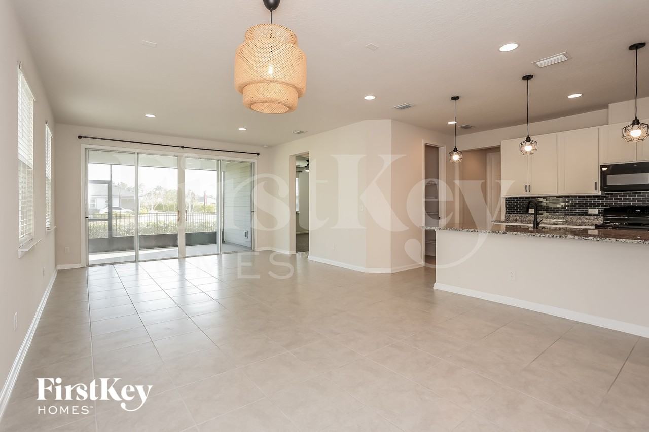 3809 Sunberry Ln - Photo 6 of 15