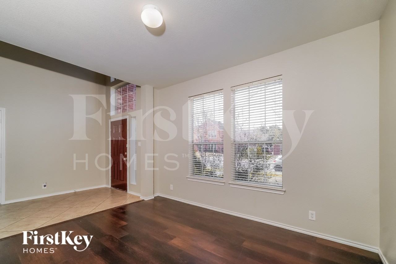 1756 Oak Sprawl - Photo 6 of 16