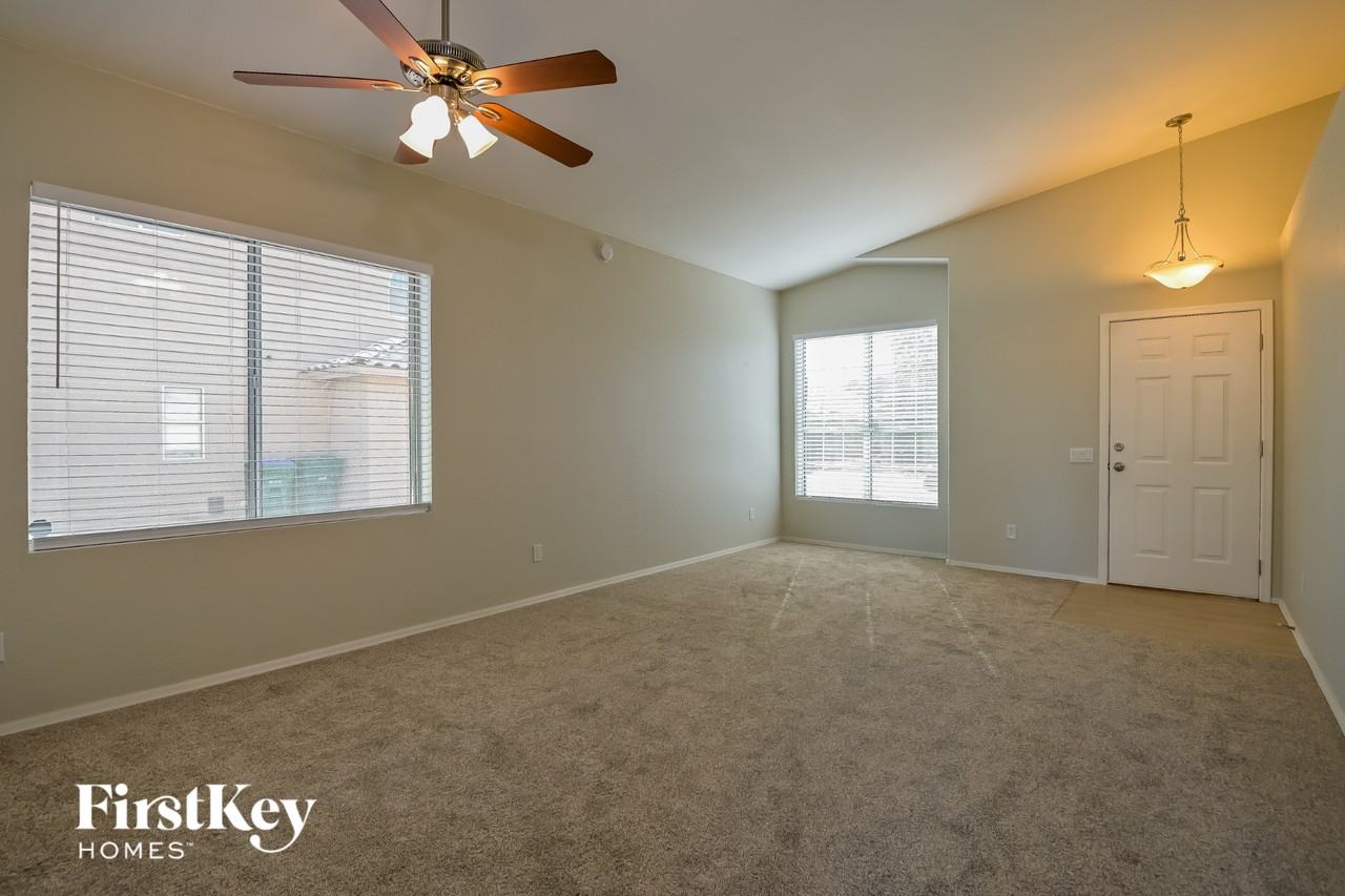 7640 W Summer Sky Dr - Photo 2 of 15
