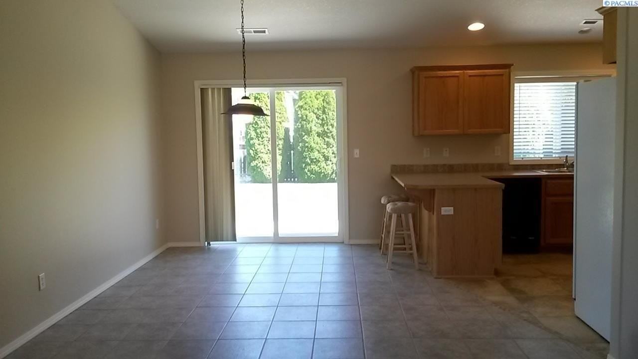 3207 S Rainier St - Photo 5 of 49