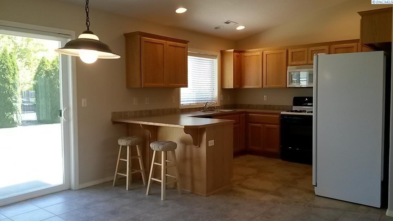 3207 S Rainier St - Photo 6 of 49