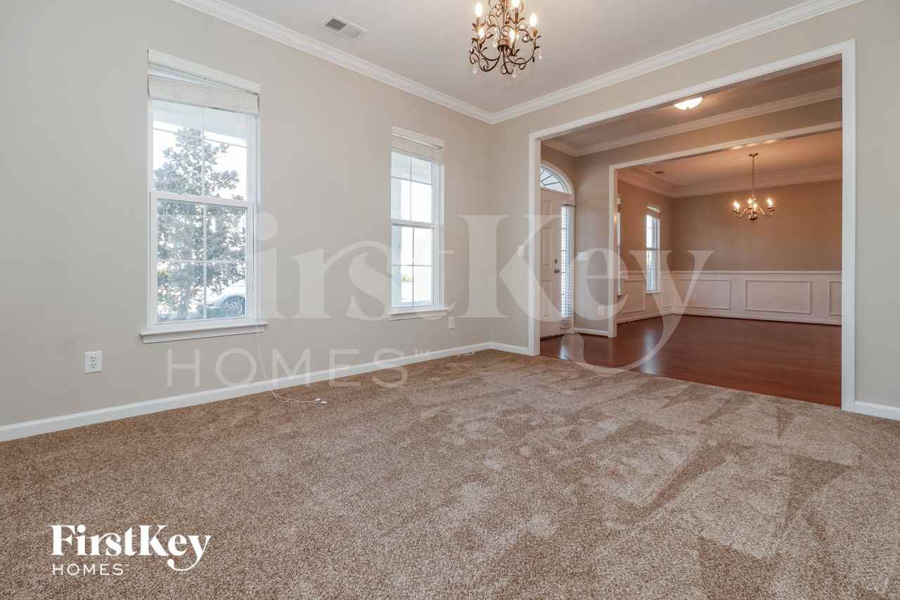 519 Chaff Ln - Photo 3 of 16