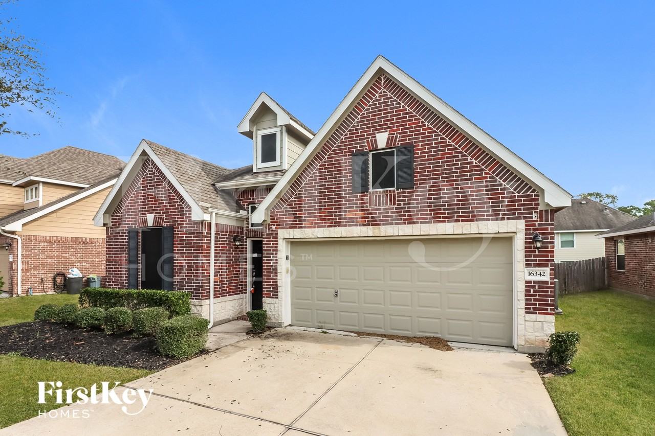 16342 River Wood Ct - Photo 2 of 15