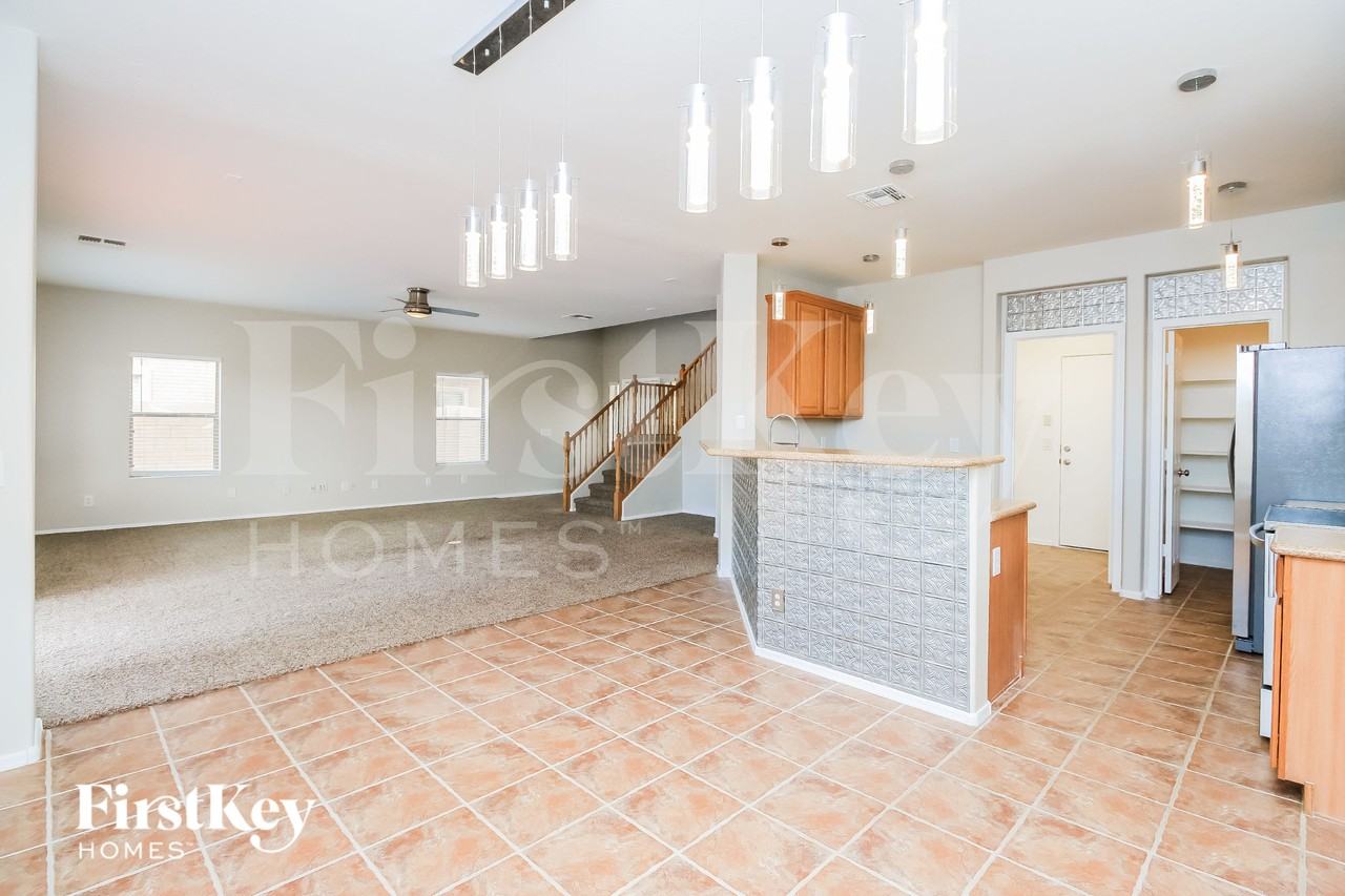 27978 N Muscovite Dr - Photo 4 of 15