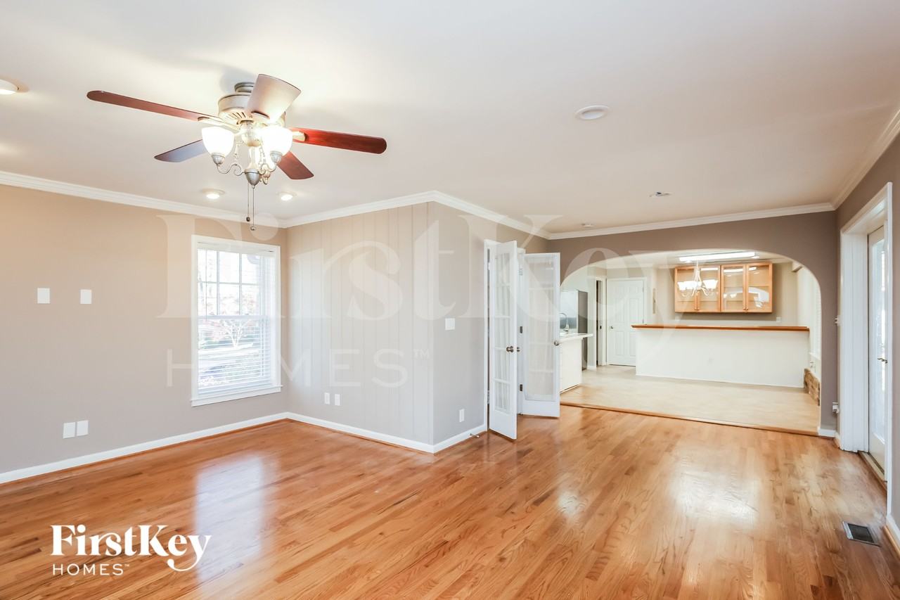 4336 Lake Laurel Dr Se - Photo 3 of 15