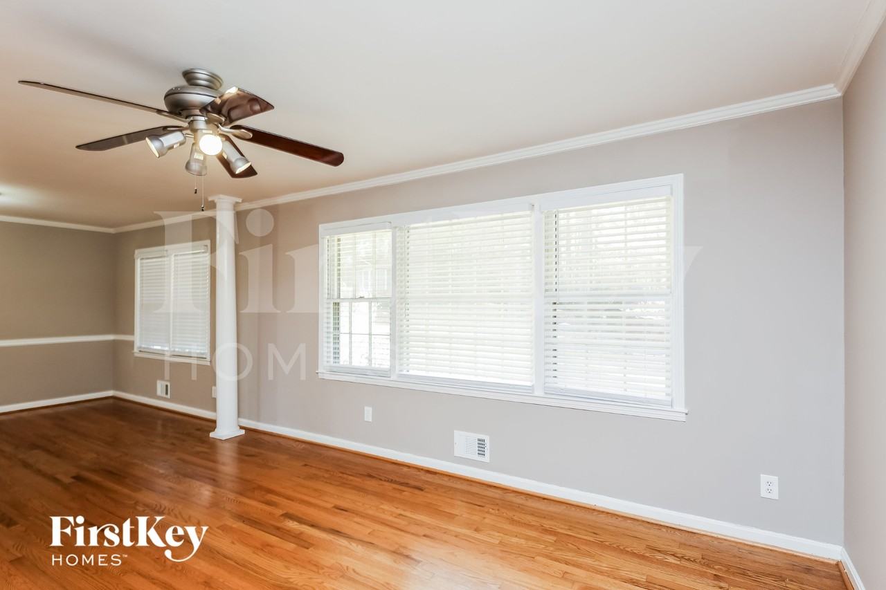 4336 Lake Laurel Dr Se - Photo 6 of 15