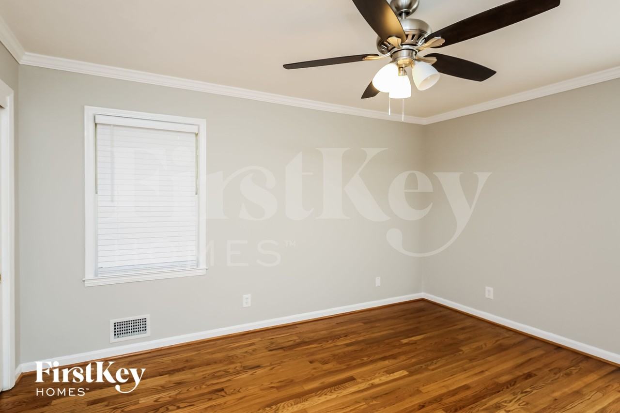 4336 Lake Laurel Dr Se - Photo 7 of 15