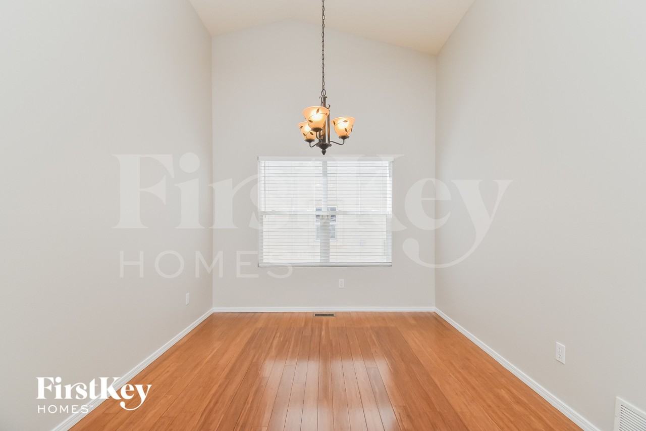 4139 Ascendant Dr - Photo 5 of 15