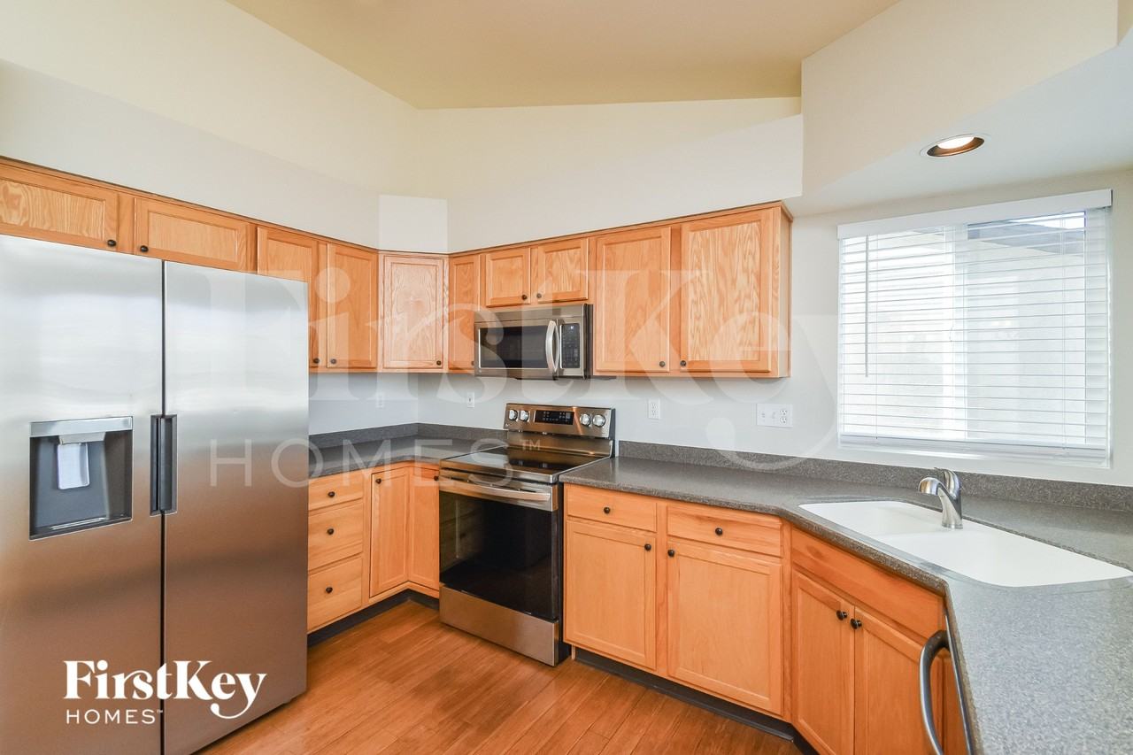 4139 Ascendant Dr - Photo 7 of 15