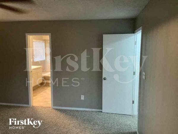 4115 Bowsprit Ln - Photo 7 of 11