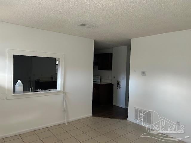 1105 W Strong St - Photo 2 of 12