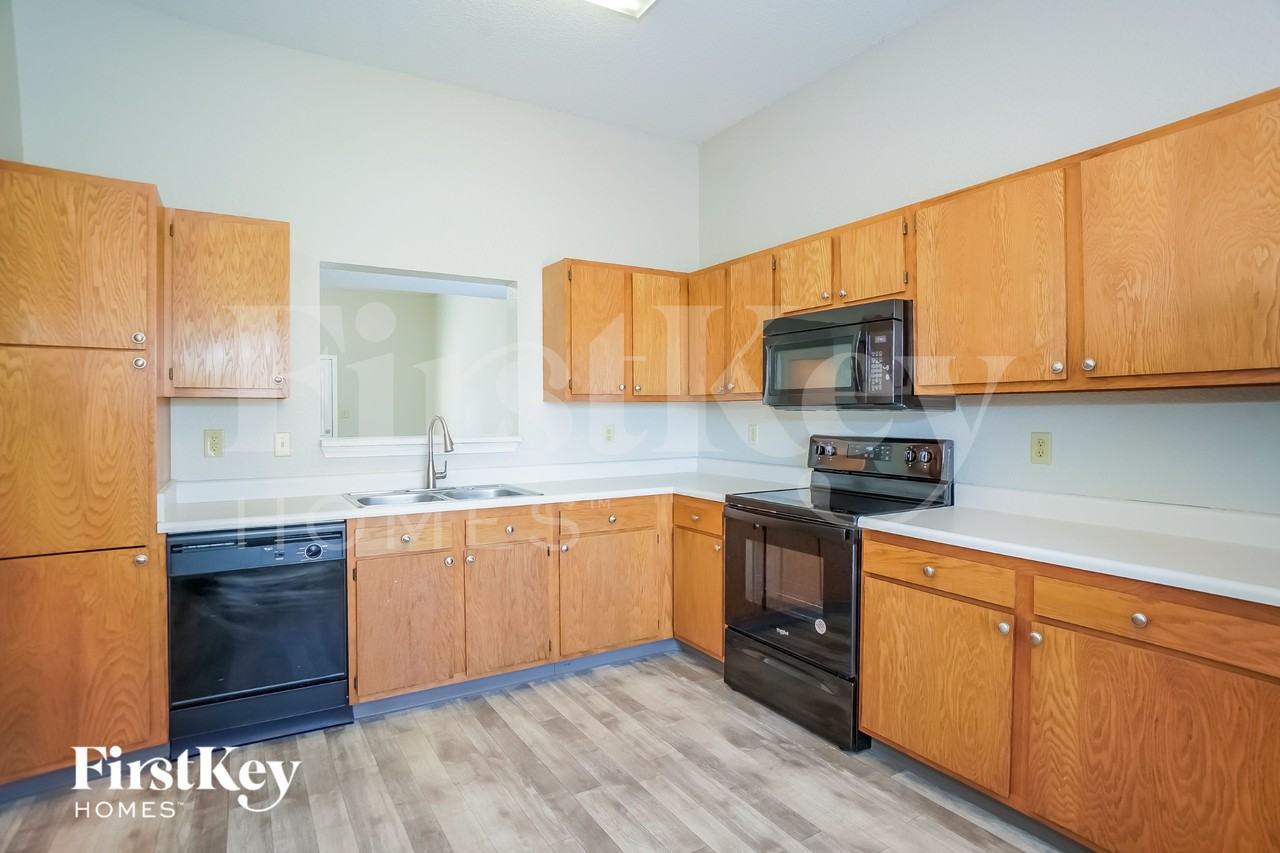 1435 Blue Brook Way - Photo 6 of 15