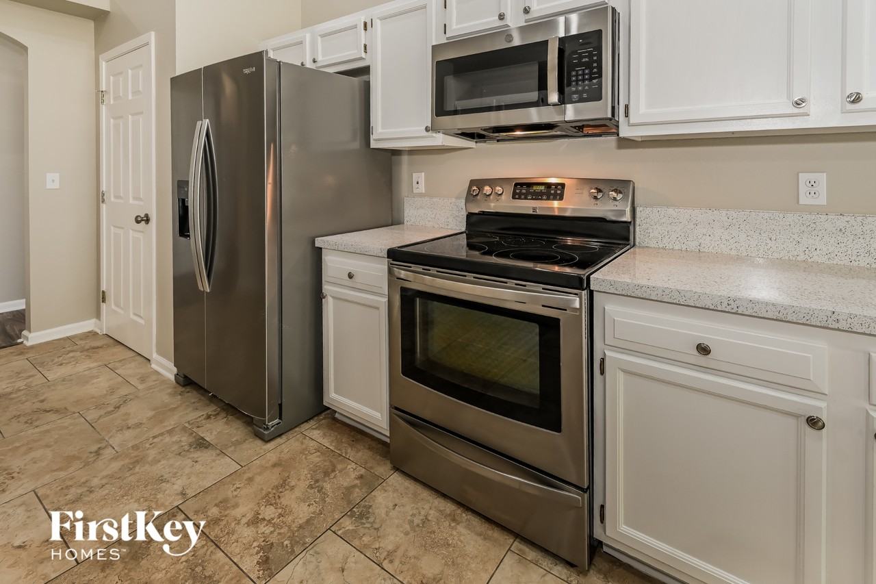 13071 Chets Creek Dr N - Photo 6 of 15