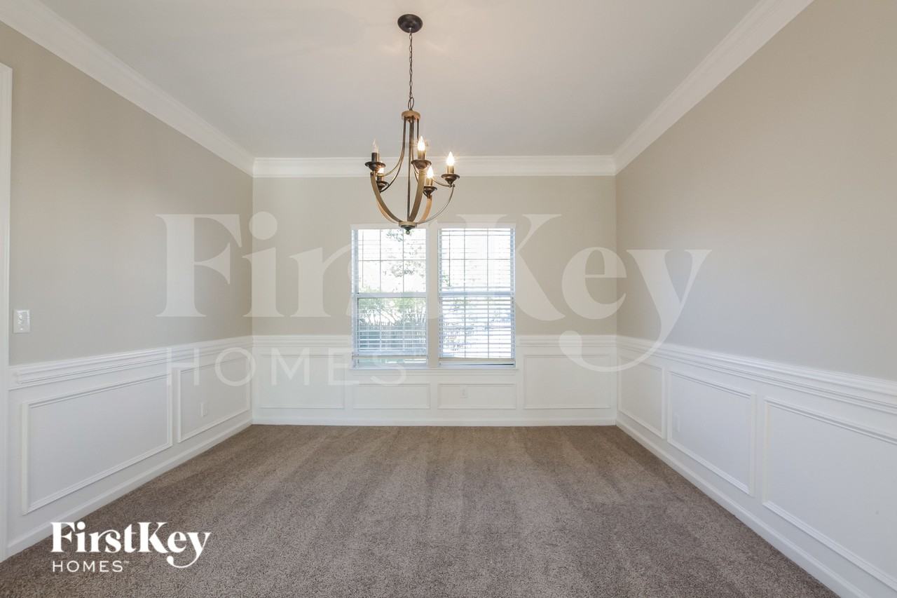 7804 Conifer Cir - Photo 5 of 15