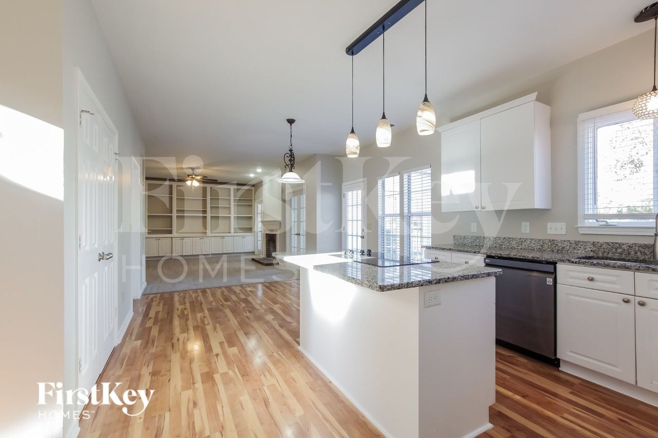 7804 Conifer Cir - Photo 6 of 15