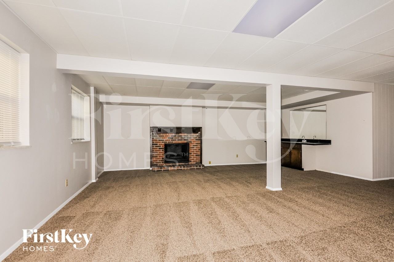 1110 Twistedoak Ct - Photo 7 of 15