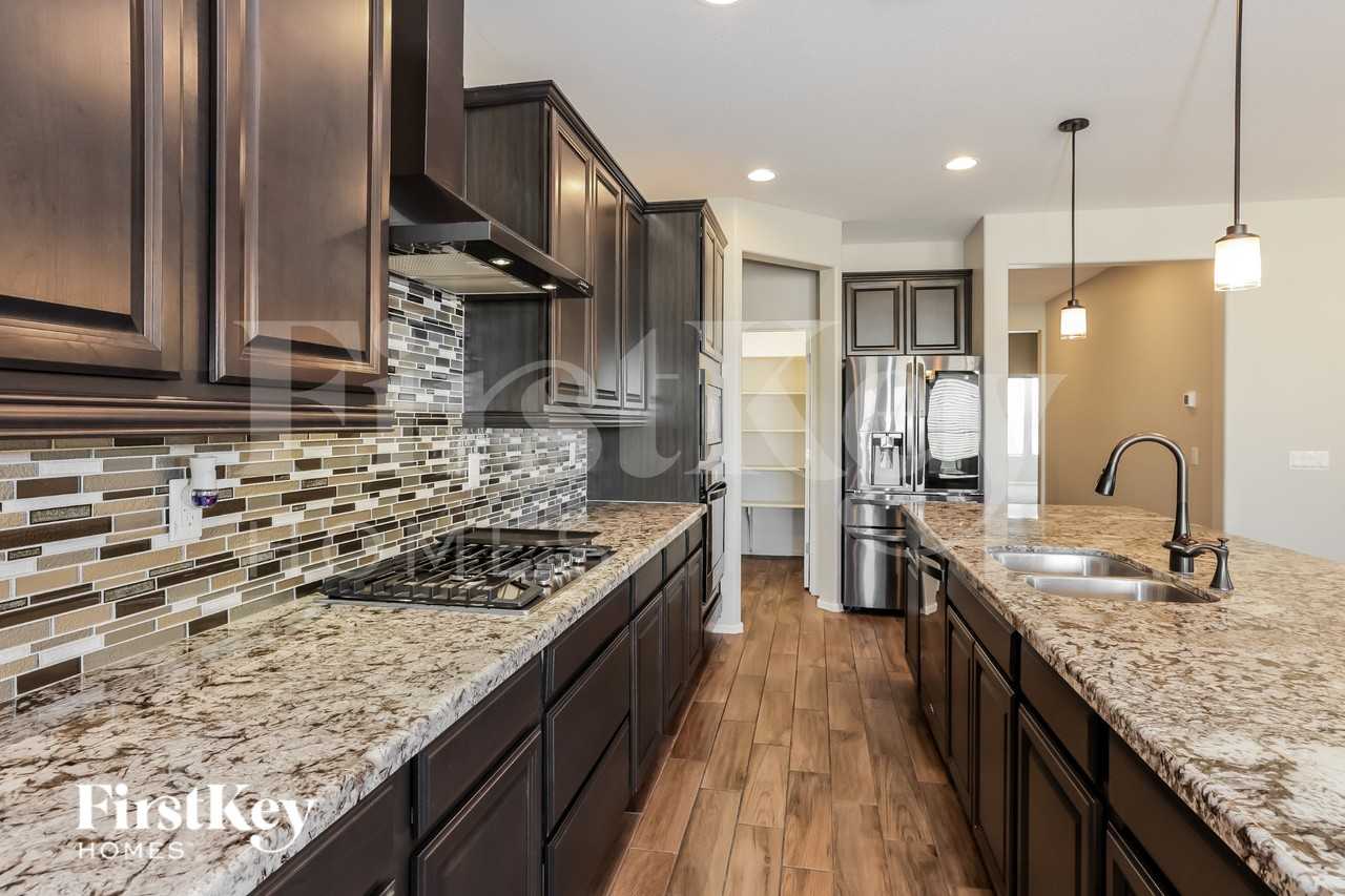 17774 W Granite View Dr - Photo 6 of 15