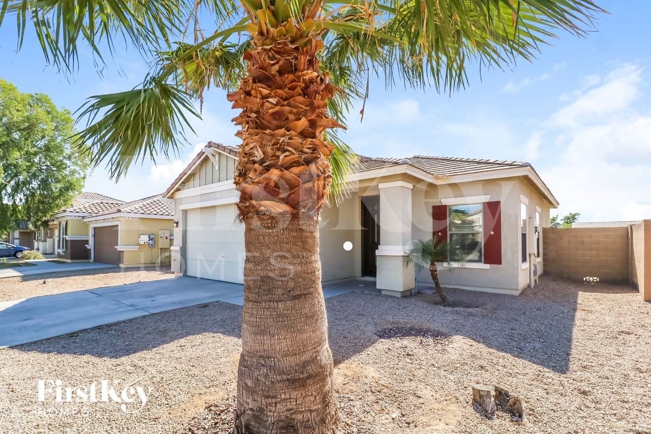 25659 W Burgess Ln - Photo 2 of 15