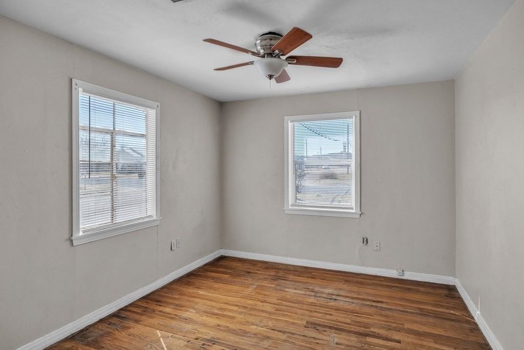 2111 Runnels St Unit 1 - Photo 6 of 13