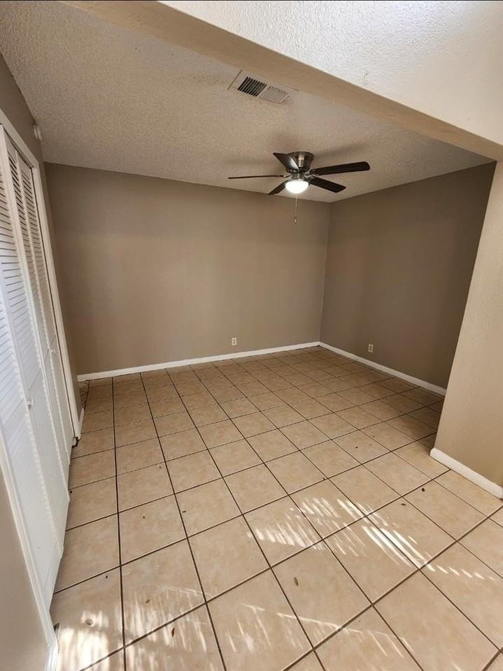 4241 Siesta Ln - Photo 6 of 26