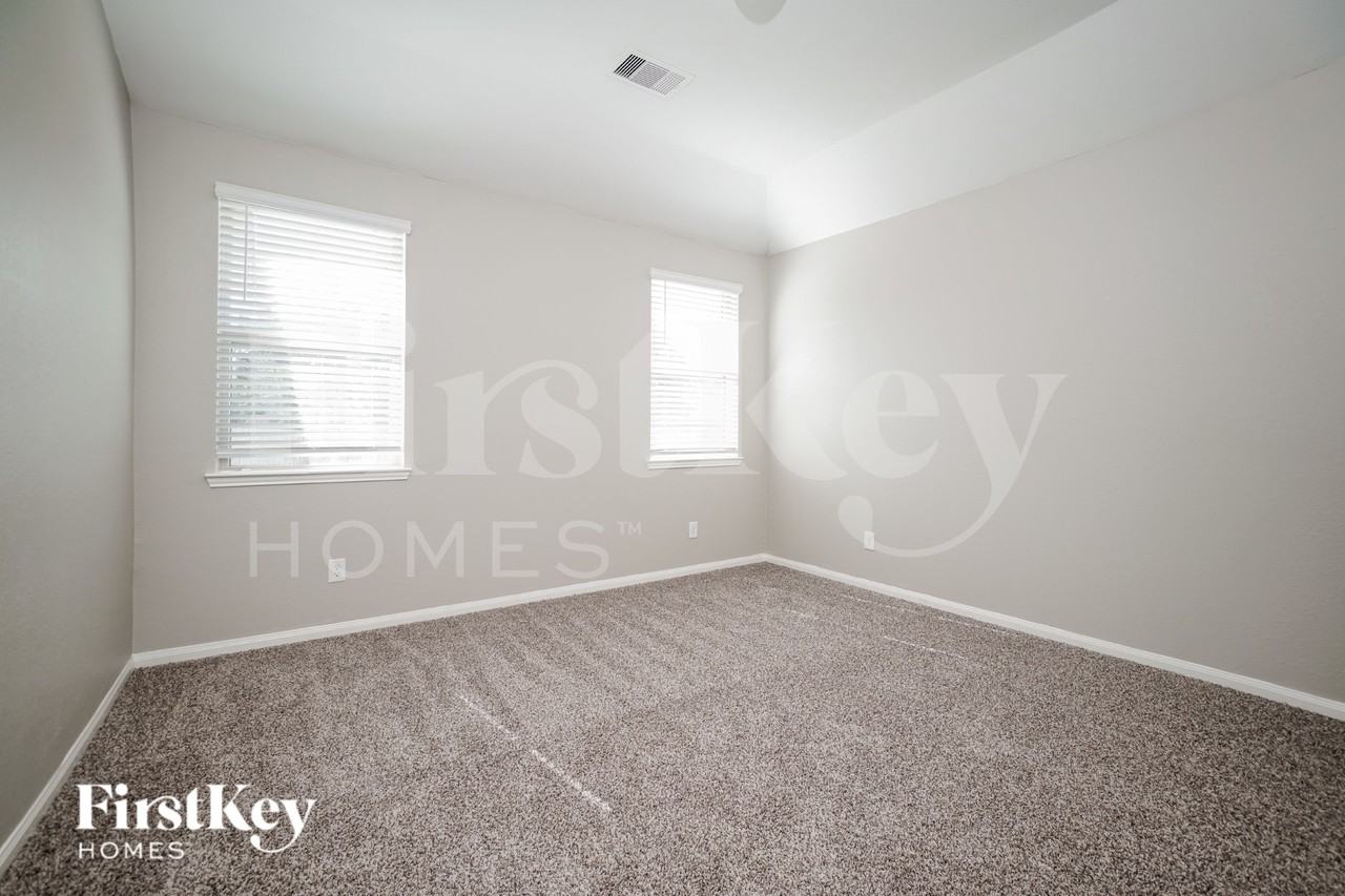 1625 Road - Photo 6 of 17