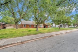 1900 Sparks St - Photo 1 of 1