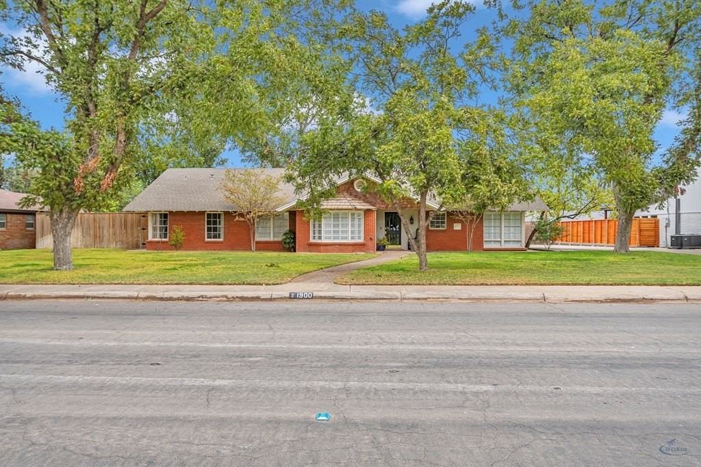 1900 Sparks St - Photo 5 of 43