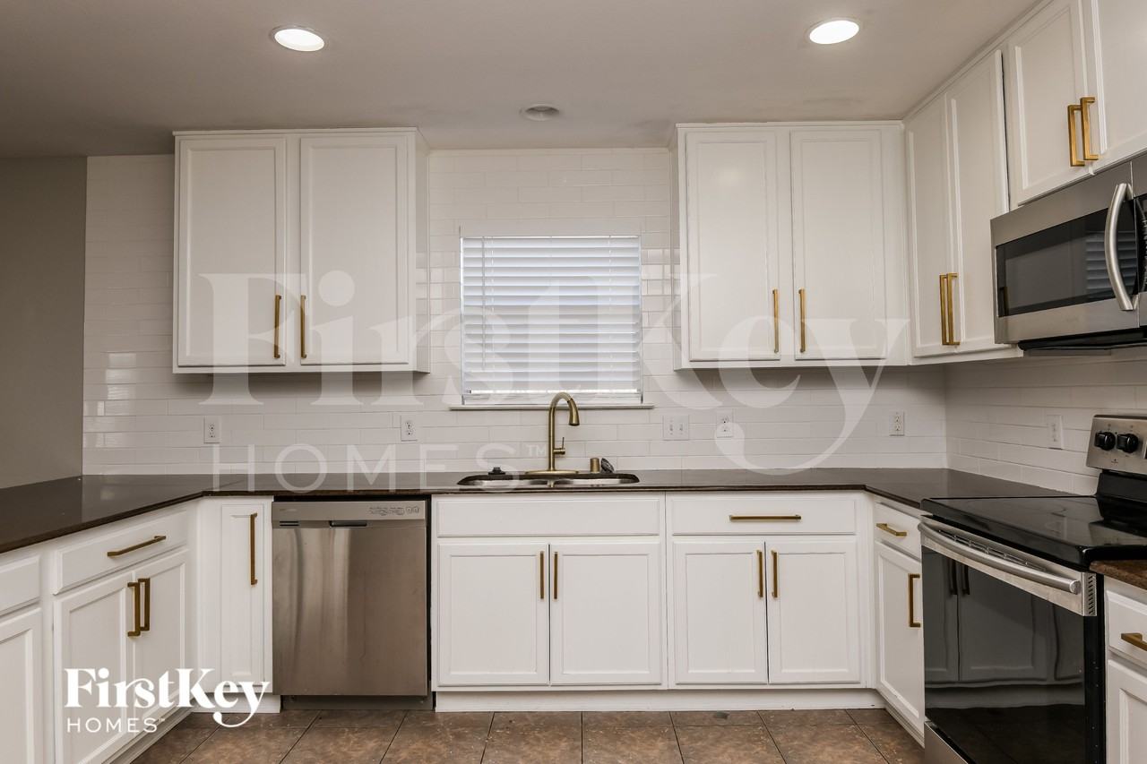 8825 Quarry Ridge Trl - Photo 5 of 14