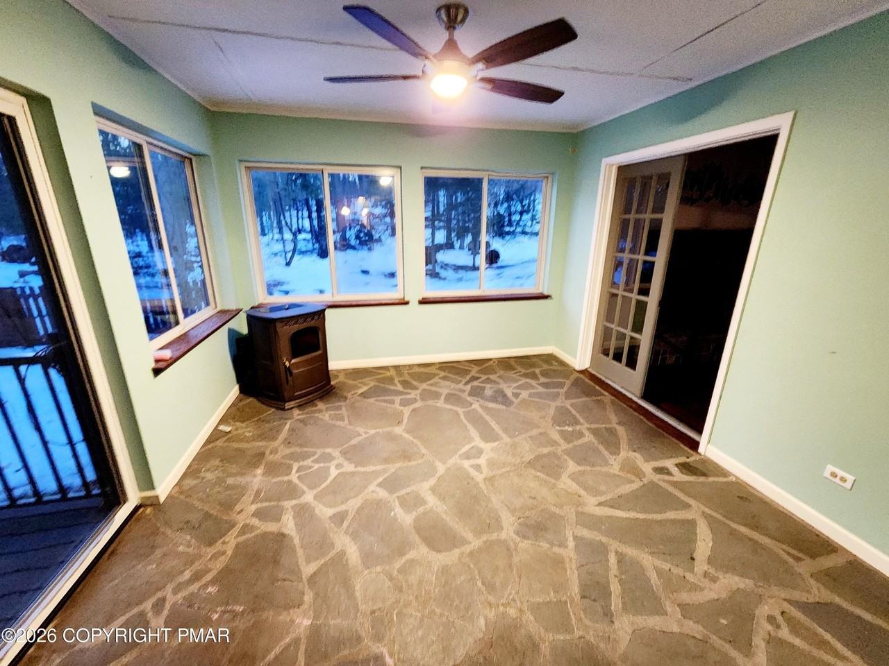 239 Rock Ridge Rd - Photo 3 of 33