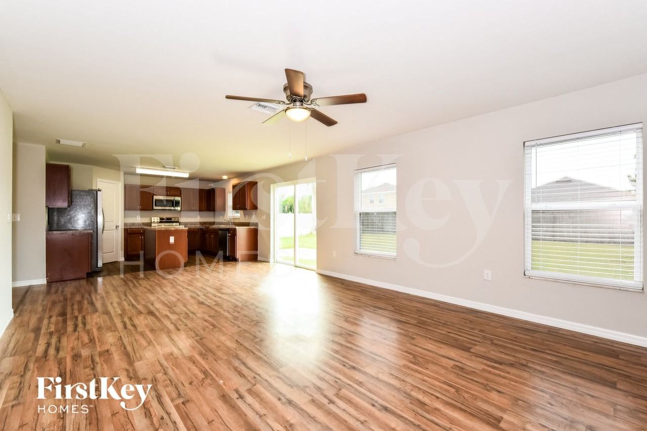 1414 Sw 11th St - Photo 3 of 15