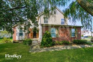 featured image of 1558 Royal Oak Dr