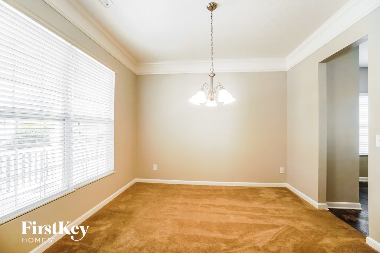 1083 Ashcraft Ave - Photo 5 of 15