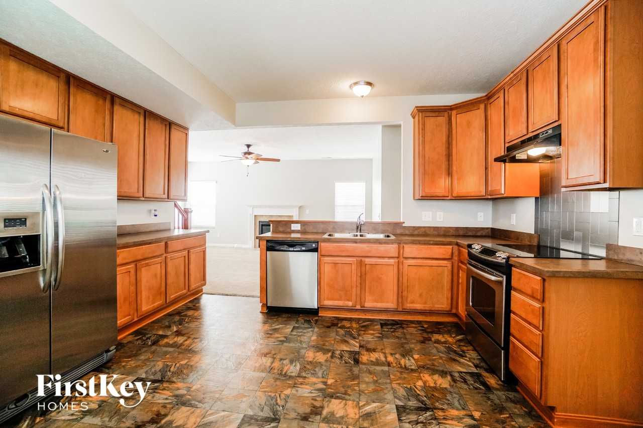 1083 Ashcraft Ave - Photo 6 of 15