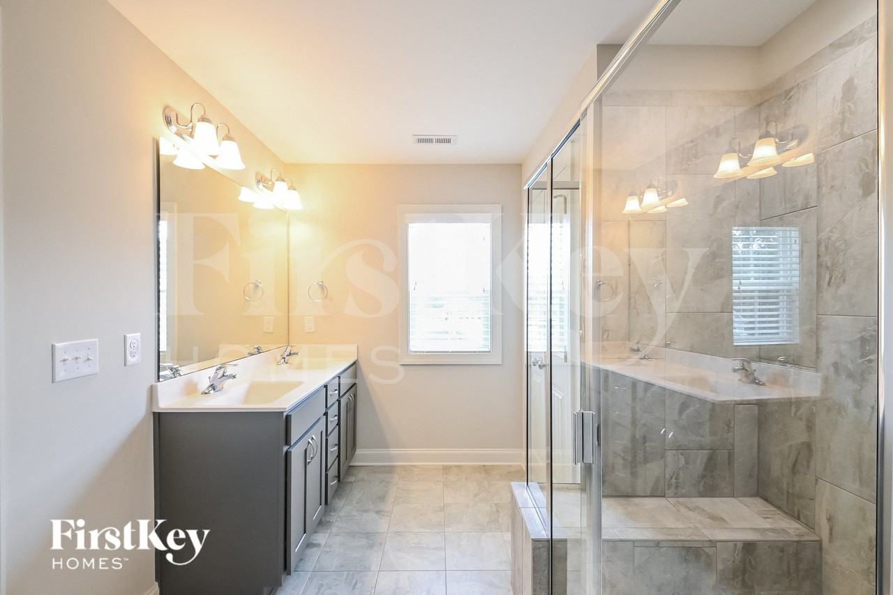 92 Squire St - Photo 6 of 15