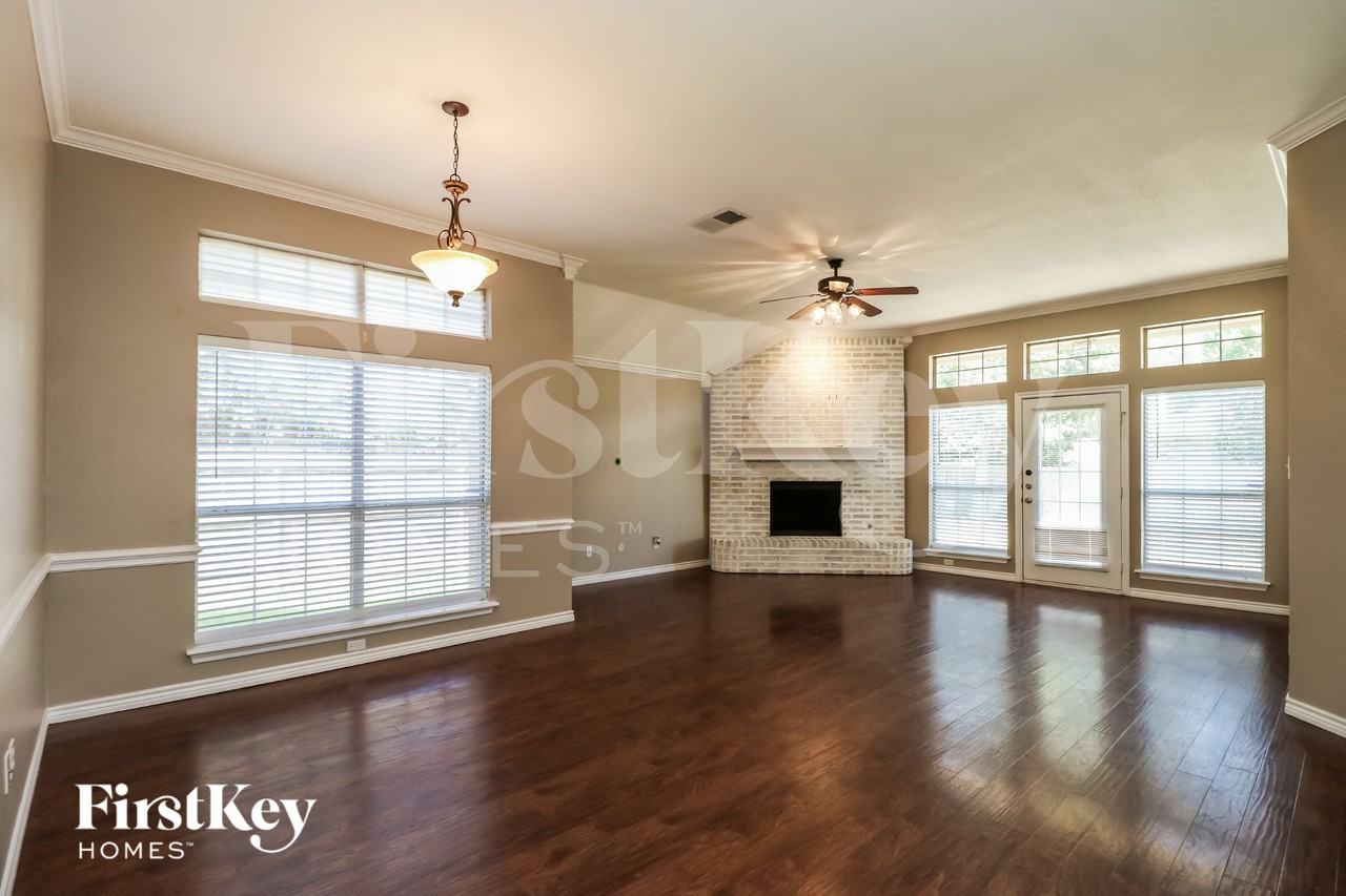 9037 San Joaquin Trl - Photo 4 of 16