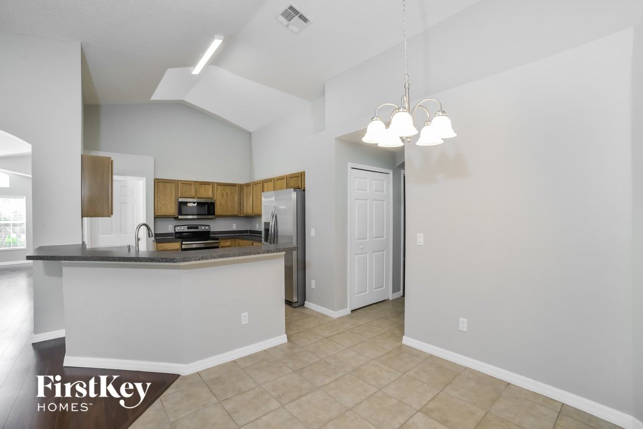 5374 Florence Harbor Dr - Photo 6 of 15